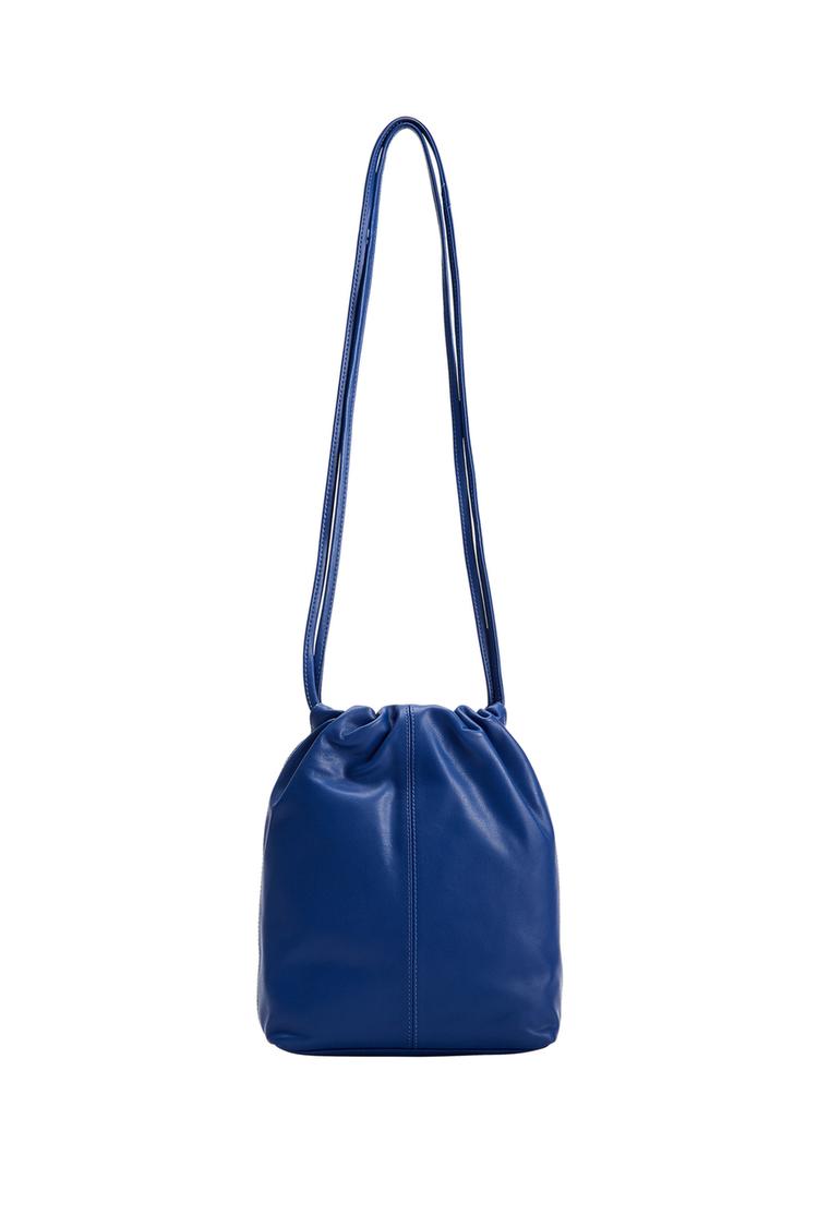 BOLSO A BANDOLERA FRANZIDA EN PIEL